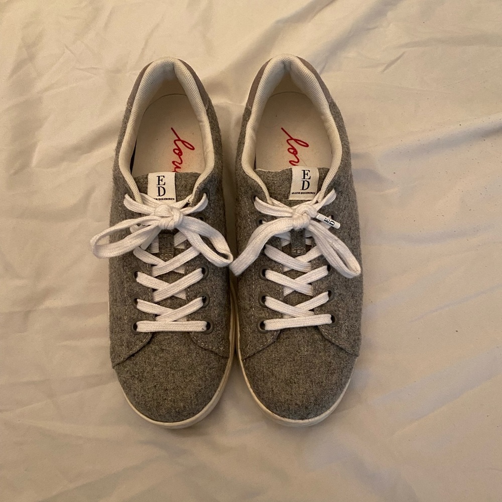 Grey Ellen Tennis Shoes - Size 8.5